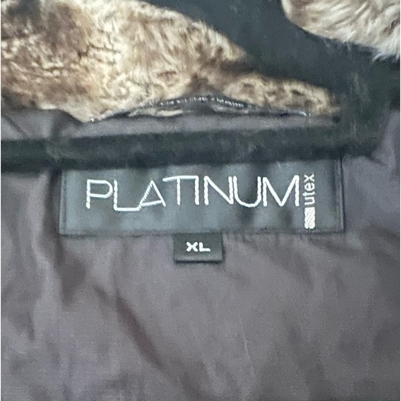 Platinum Utex Coat - Picture 2 of 8